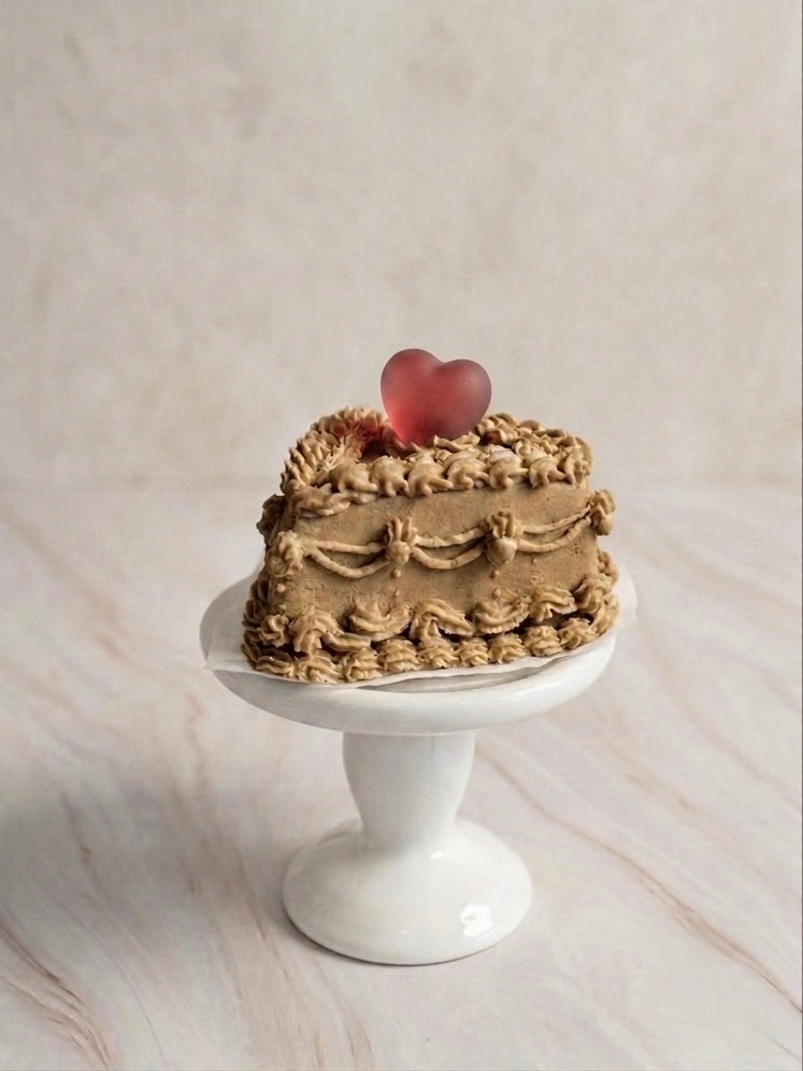 VINTAGE SLICE CAKE